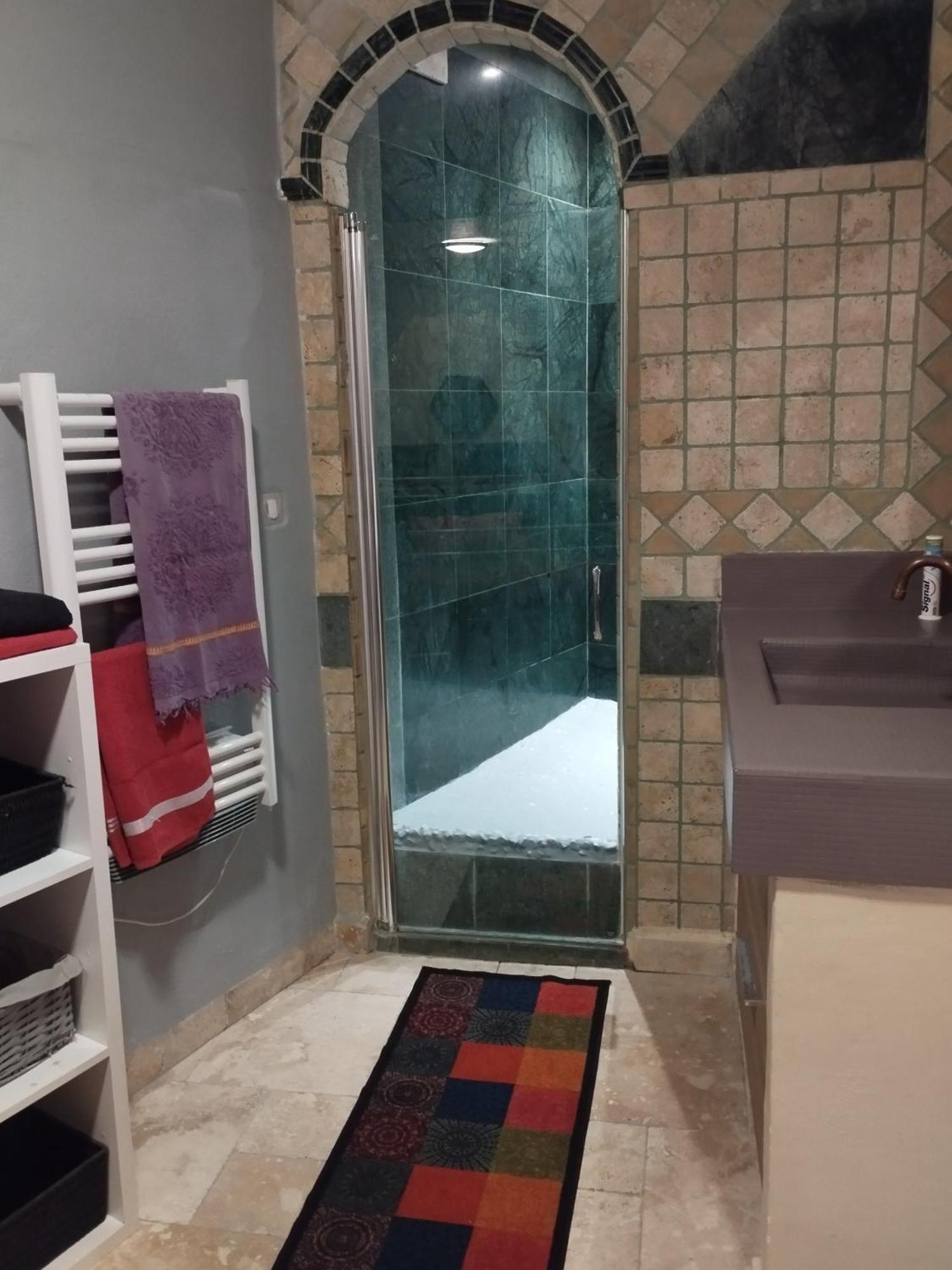 Tres Bel Appartement Cosy Et Chaleureux A นีมส์ ภายนอก รูปภาพ
