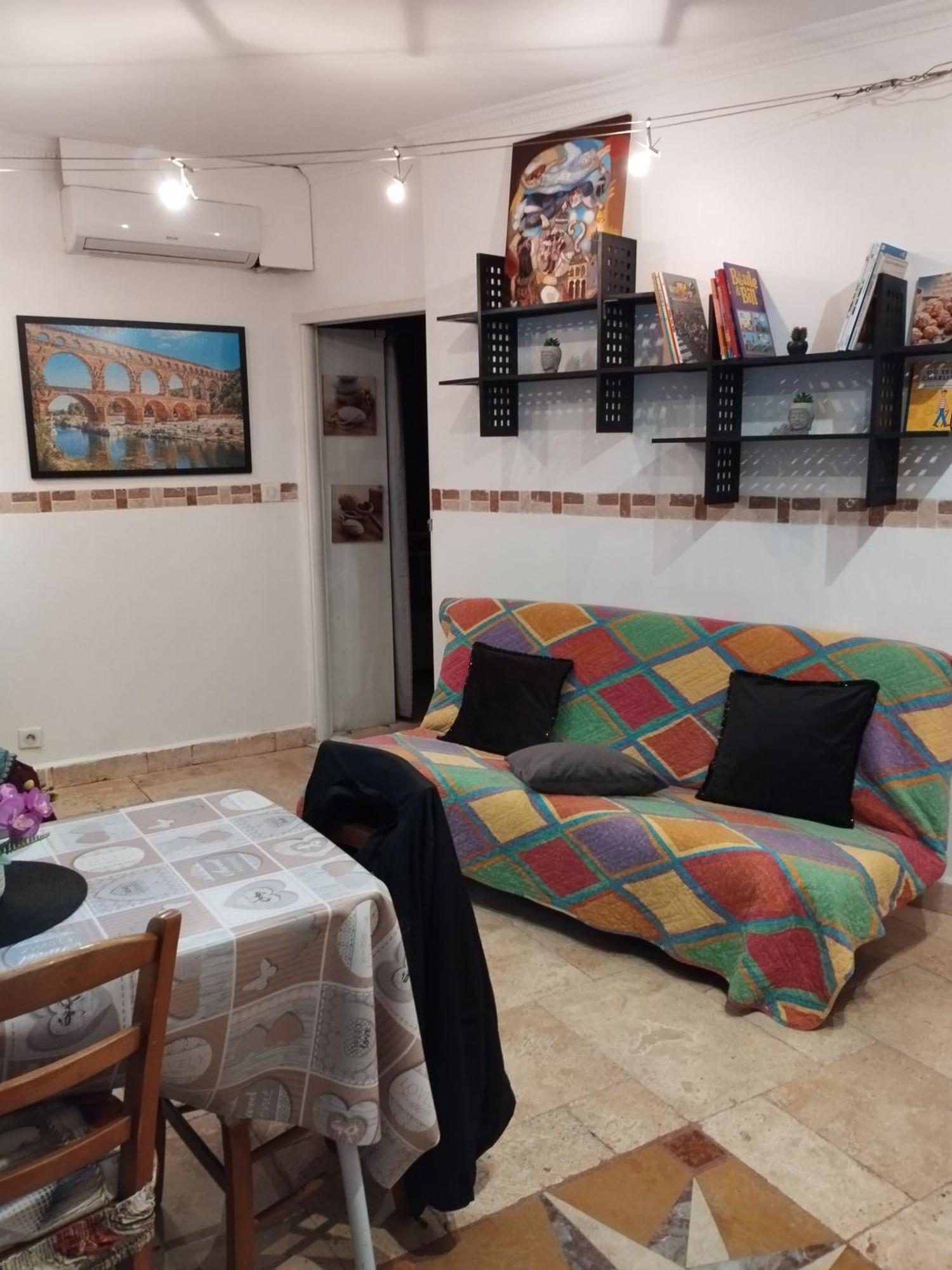 Tres Bel Appartement Cosy Et Chaleureux A นีมส์ ภายนอก รูปภาพ
