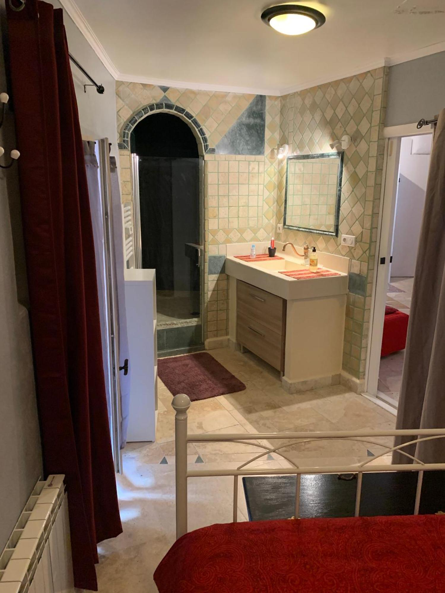 Tres Bel Appartement Cosy Et Chaleureux A นีมส์ ภายนอก รูปภาพ